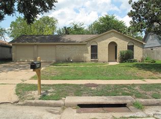 6906 Sandy Knolls Dr, Spring, TX 77379