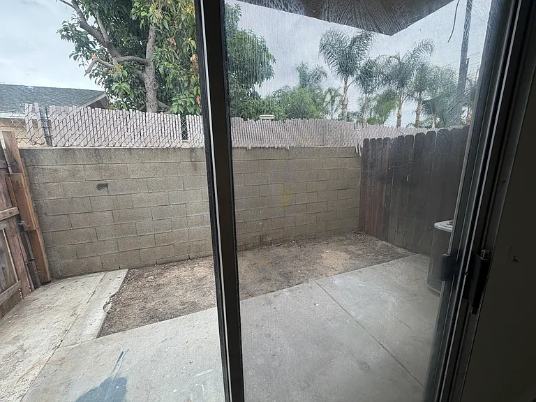 1434 N California Ave #5 — Photo 8