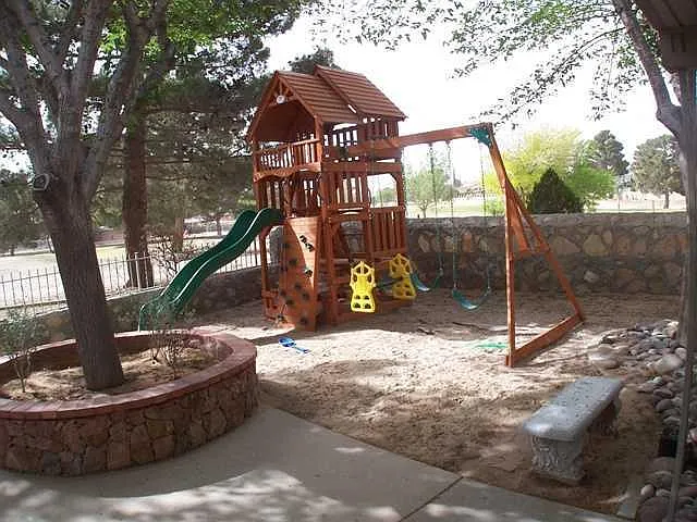 1633 Charles Owens Dr — Photo 15