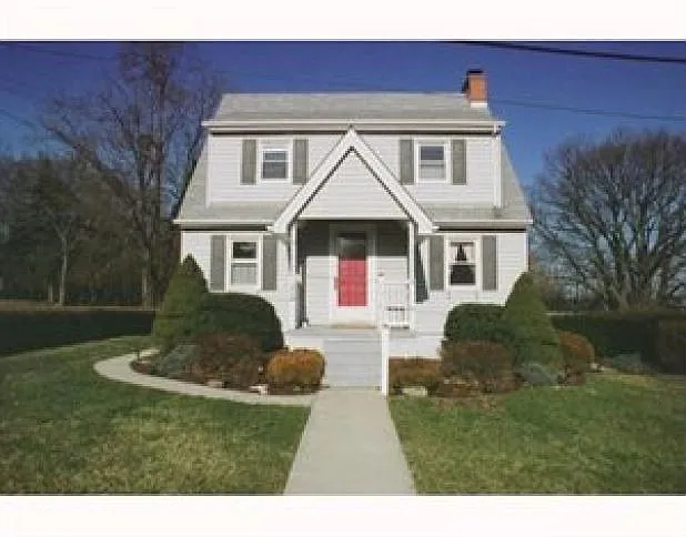 1882 Anderson Ave photo 1