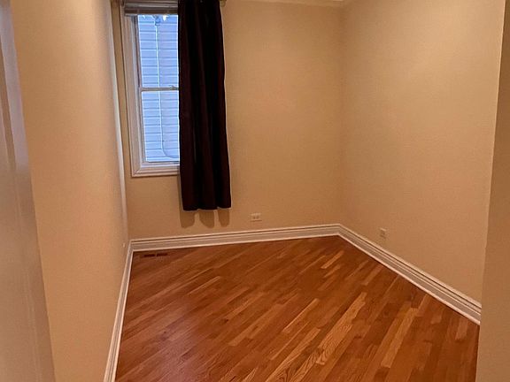 4th image of 2110 N Whipple St #1