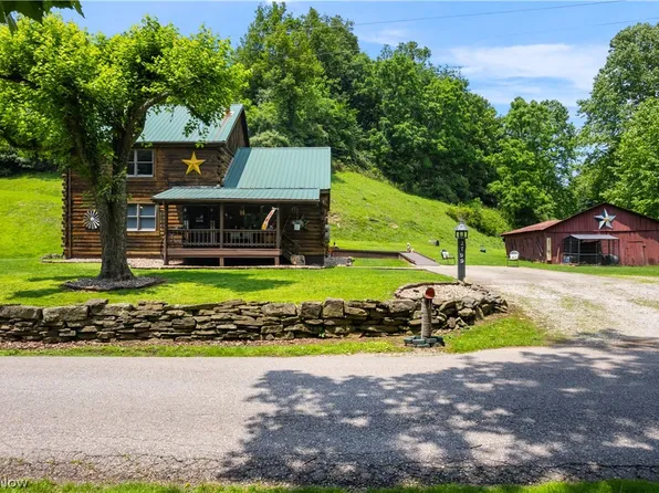 2799 Little Creek Rd, Le Roy, WV 25252