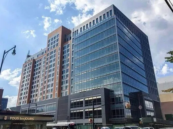 13835 39th Ave APT 14M, Flushing, NY 11354