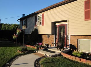 22 Woodhill Ct, Binghamton, NY 13904