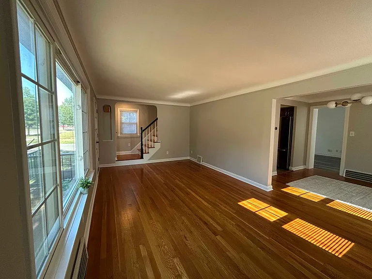 4854 Edsal Dr — Photo 48