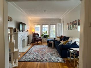 1308 W Rosemont Ave APT 1W, Chicago, IL 60660
