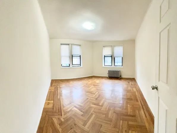 3031 Brighton 14th Street 4Z image 2 of 6