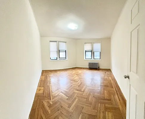 Rented by EastMount Realty LLC | media 3