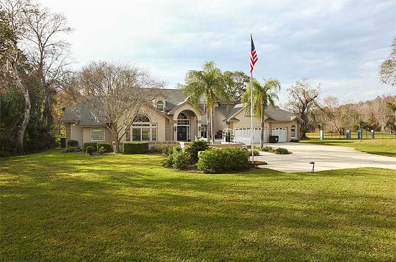 1st image of 176 Cypress Trce