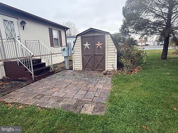 3rd image of 800 York Rd