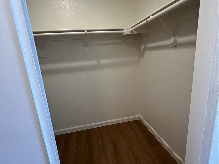 14914 Binford Ave — Photo 26