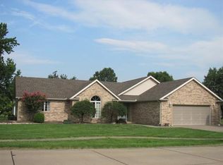 1307 N Magnolia Dr, Marion, IL 62959