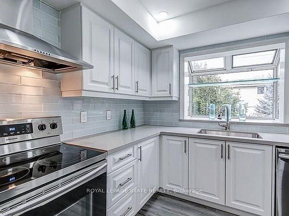 5th image of 1004 Garth St