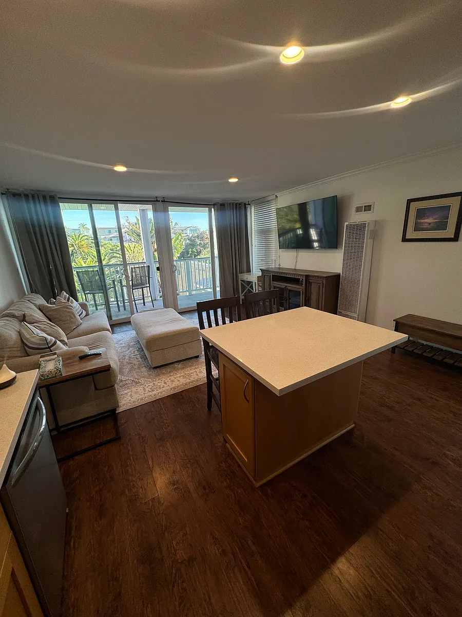 Building Photo - 227 Avenida Monterey #C
