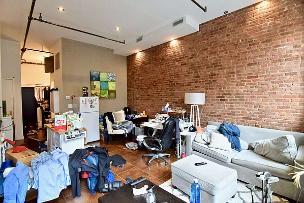 Rented by Safdie Realty Group | media 5