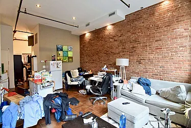 Rented by Safdie Realty Group