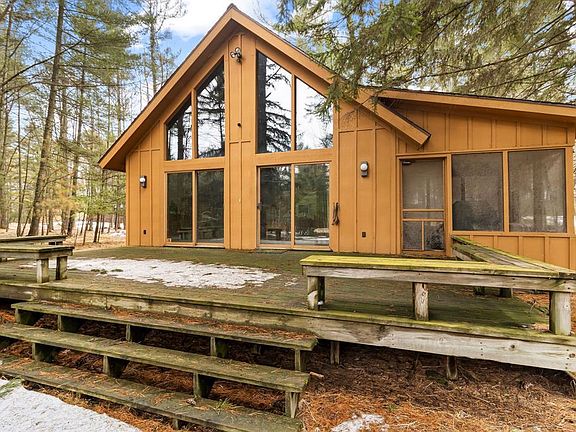 4th image of 1711 South Lake Drive