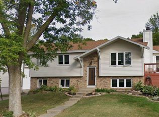 3478 Pilgrim Ln N, Plymouth, MN 55441