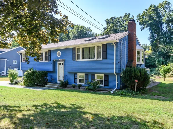 11 Mark St, Natick, MA 01760