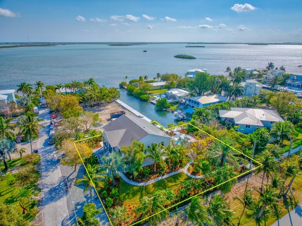 17210 Angelfish Ln, Sugarloaf Key, FL 33042