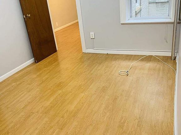 3rd image of 3093 41st St APT 2