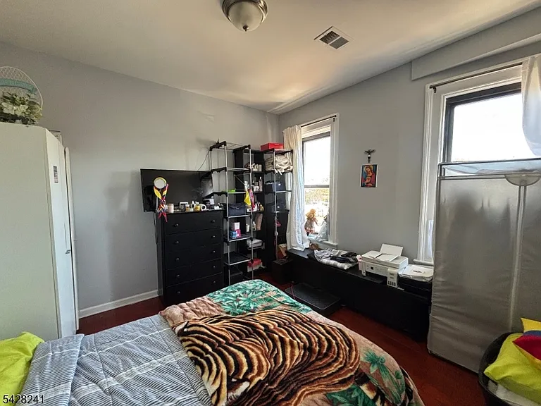 276 Morris Ave #3 — Photo 6