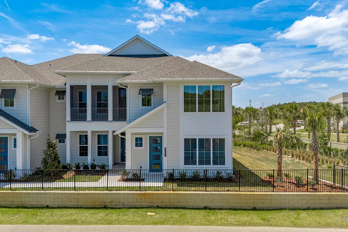4 bed, 3.5 bath, 1966 sqft, $3,700 — Photo 1