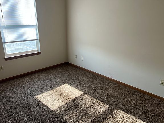 3rd image of 3983 Amelia Ave APT 14