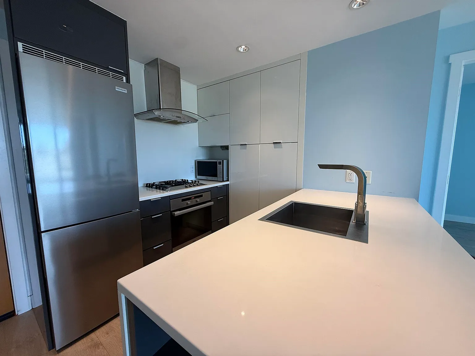 2 bed, 771 sqft, $3,650 — Photo 1