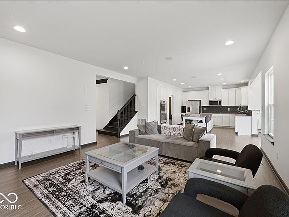 4th image of 15143 Bentfield Ct