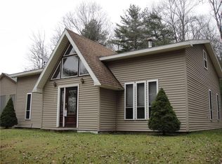 17618 Station Rd, Centerville, PA 16404