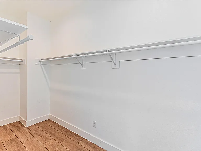 4309 Sylvester St — Photo 17