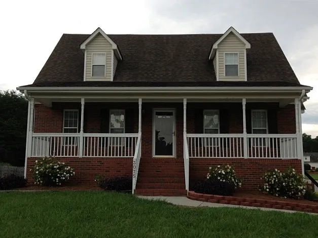 3 bed, 2.5 bath, 1730 sqft, $2,045 — Photo 1