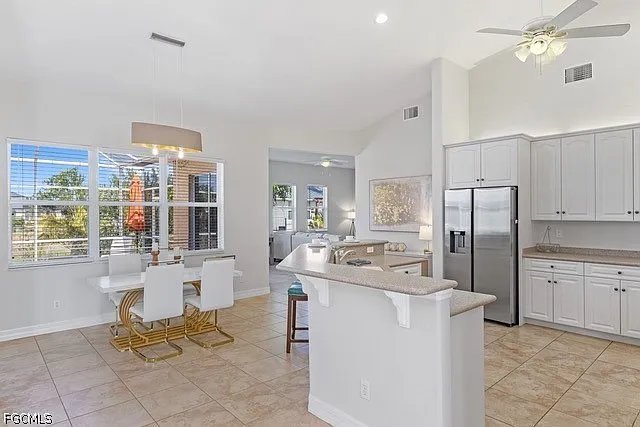 2111 SW 51st St — Photo 7