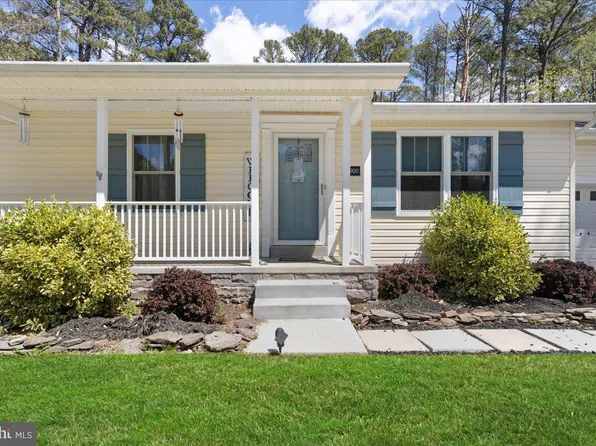 44900 Shore Dr, Tall Timbers, MD 20690