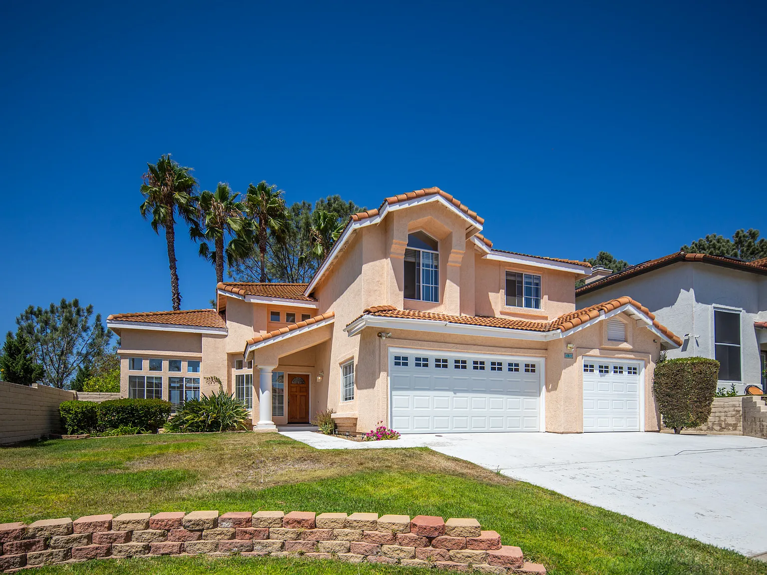 4 bed, 2657 sqft, $5,150 — Photo 2