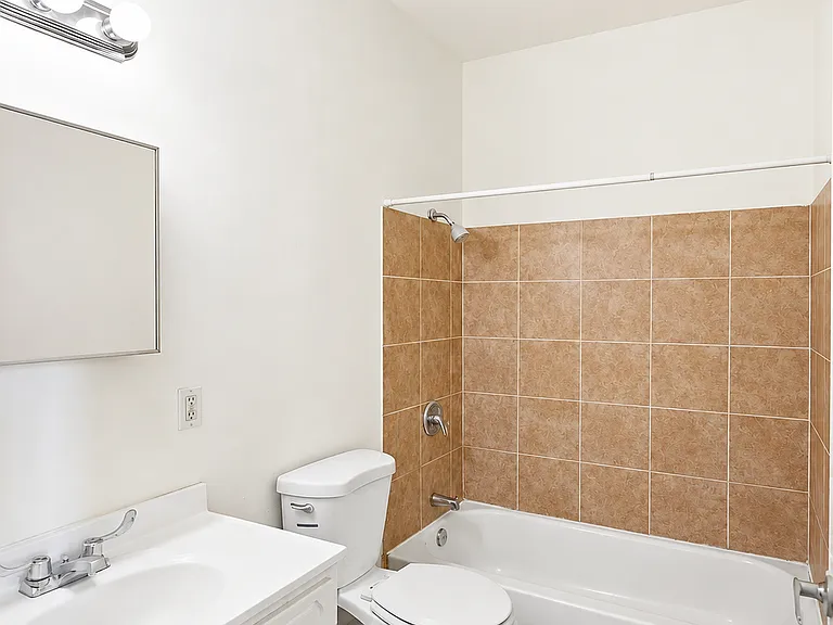 38 Tyler St #2 — Photo 16