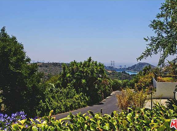 4th image of 3585 Wonder View Dr
