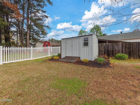 3445 Carriage Ln, Humboldt, TN 38343
