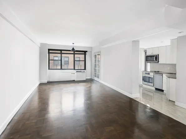 2 Tudor City Place image 8 of 13