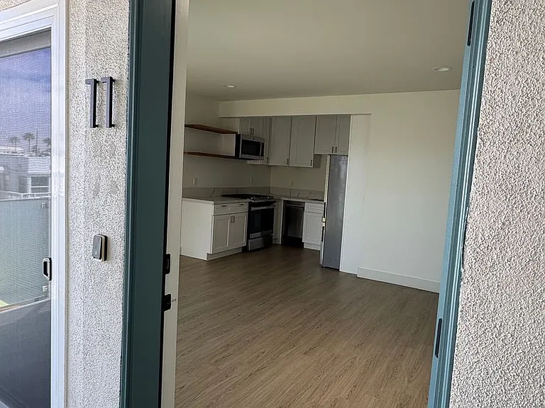Sea Skiff Apartments Best Ocean View in Hermosa Beach — Photo 29