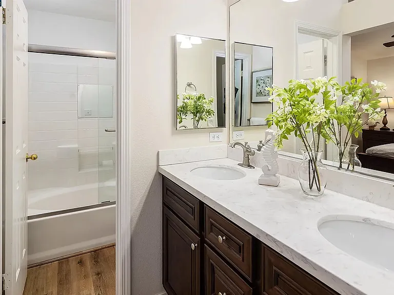 601 Destiny Ln — Photo 14