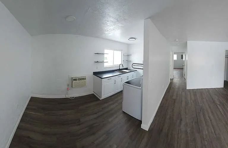 848 Pool Ave #5 — Photo 3
