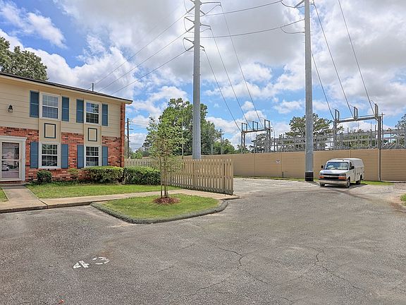 3rd image of 455 Mall Blvd APT 43