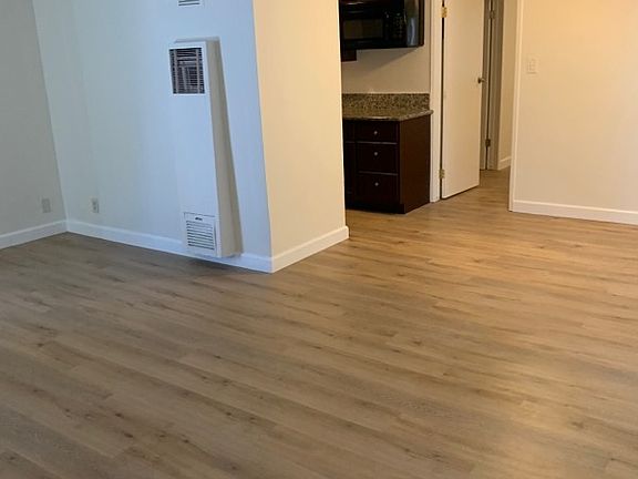 4th image of 2304 E Santa Fe Ave APT 6