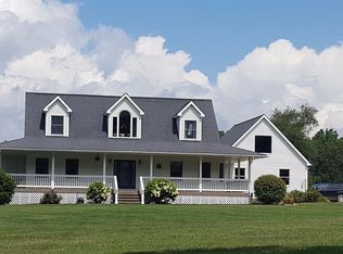 11268 Beach Rd, Dexter, MI 48130