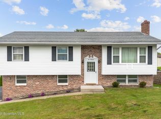 213 Leach Hill Rd, Clarks Summit, PA 18411