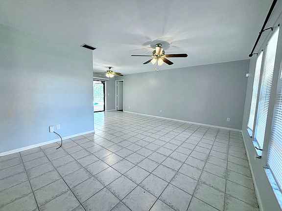 2nd image of 1728 SE 12th St