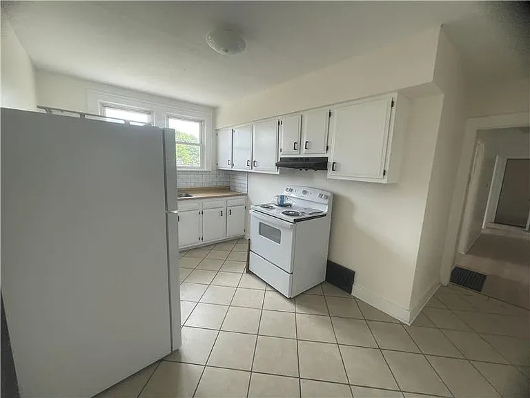 1439 Maryland Ave — Photo 20