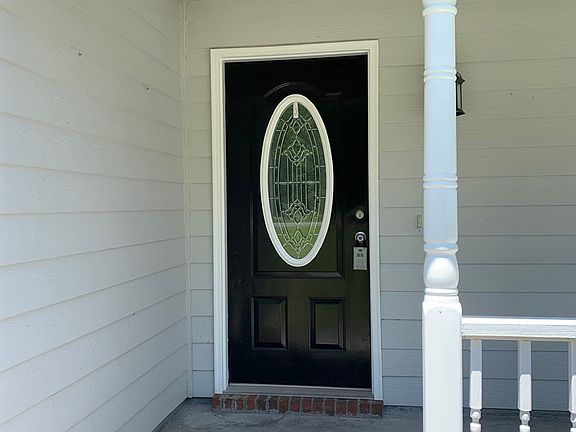 3rd image of 166 Woodward Cir